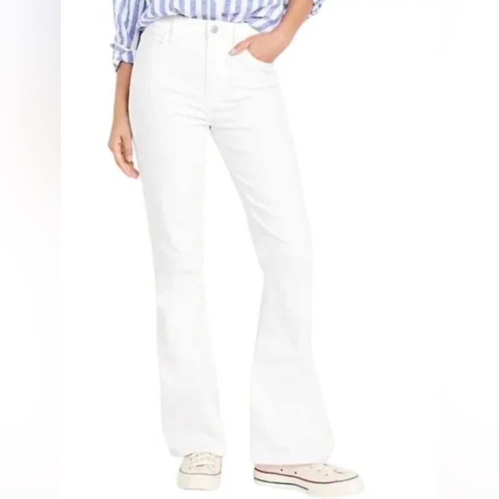 Old Navy WOW Regular Fit High Rise Flare Calla Lily White Jeans